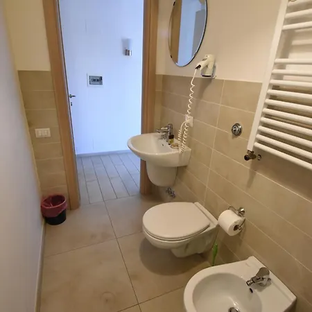 Vassallo Uno Guest house 3*