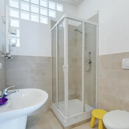 Vassallo Uno 4*